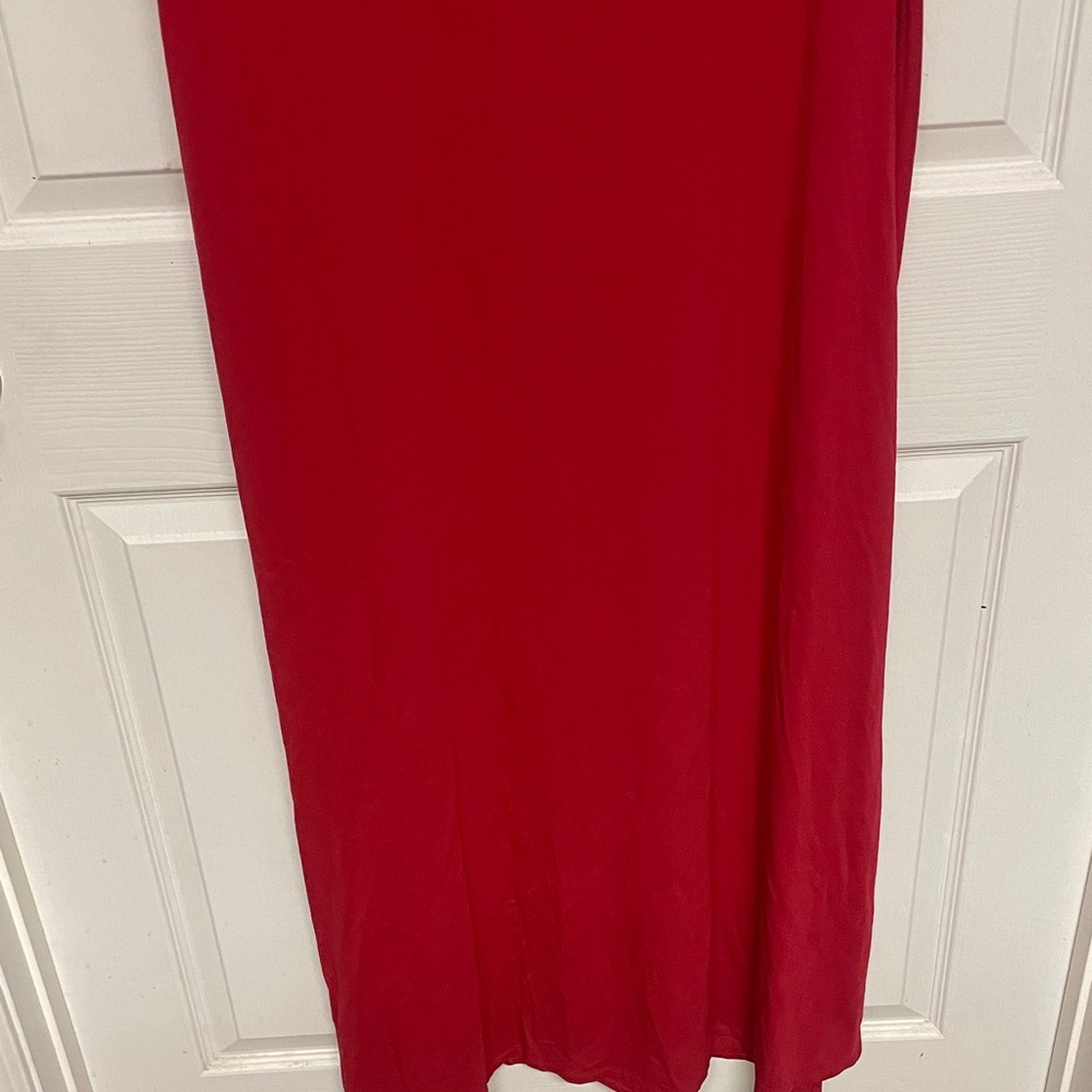 Red Short-Sleeve Maxi Dress - Classic Scoop Neck - Picture 4 of 9